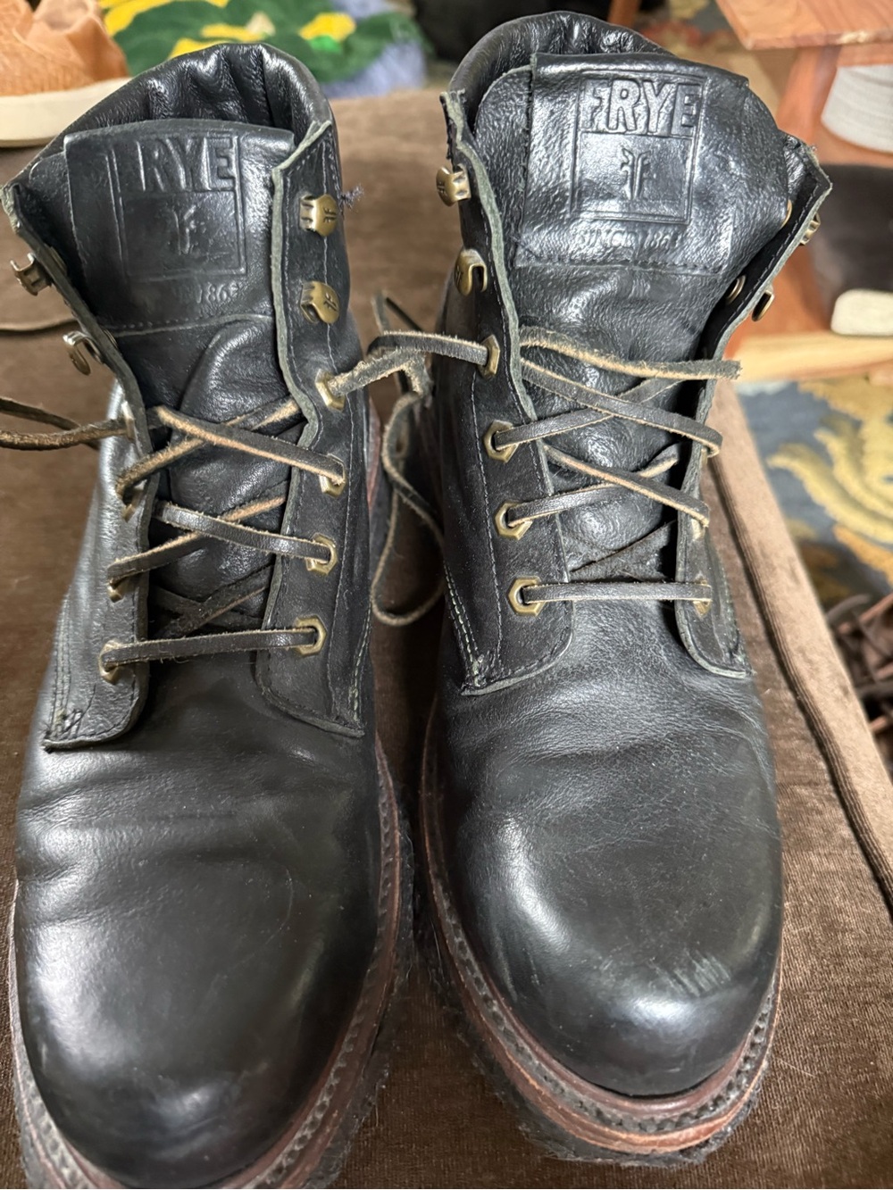 Frye Black Leather Lace-Up Men's Boots with Brown Welt size 8